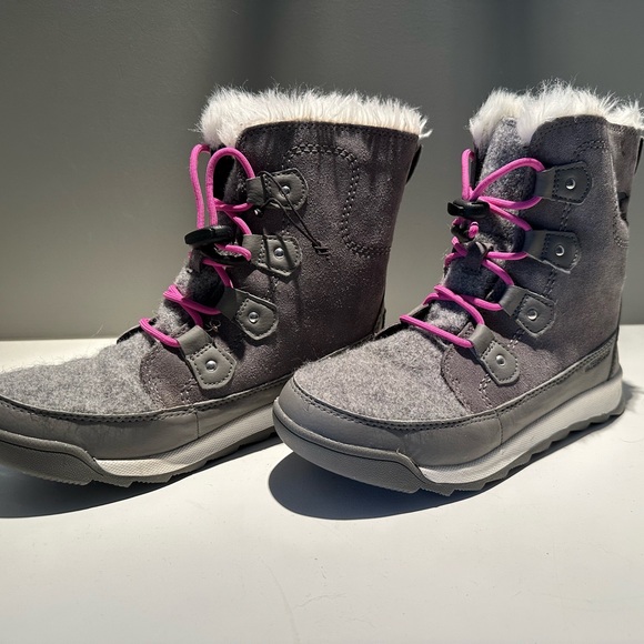 Sorel Women’s waterproof boots size 5 - Picture 1 of 3
